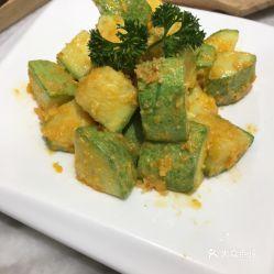 吃瓜网云南小伙图片,展现地道云南风情